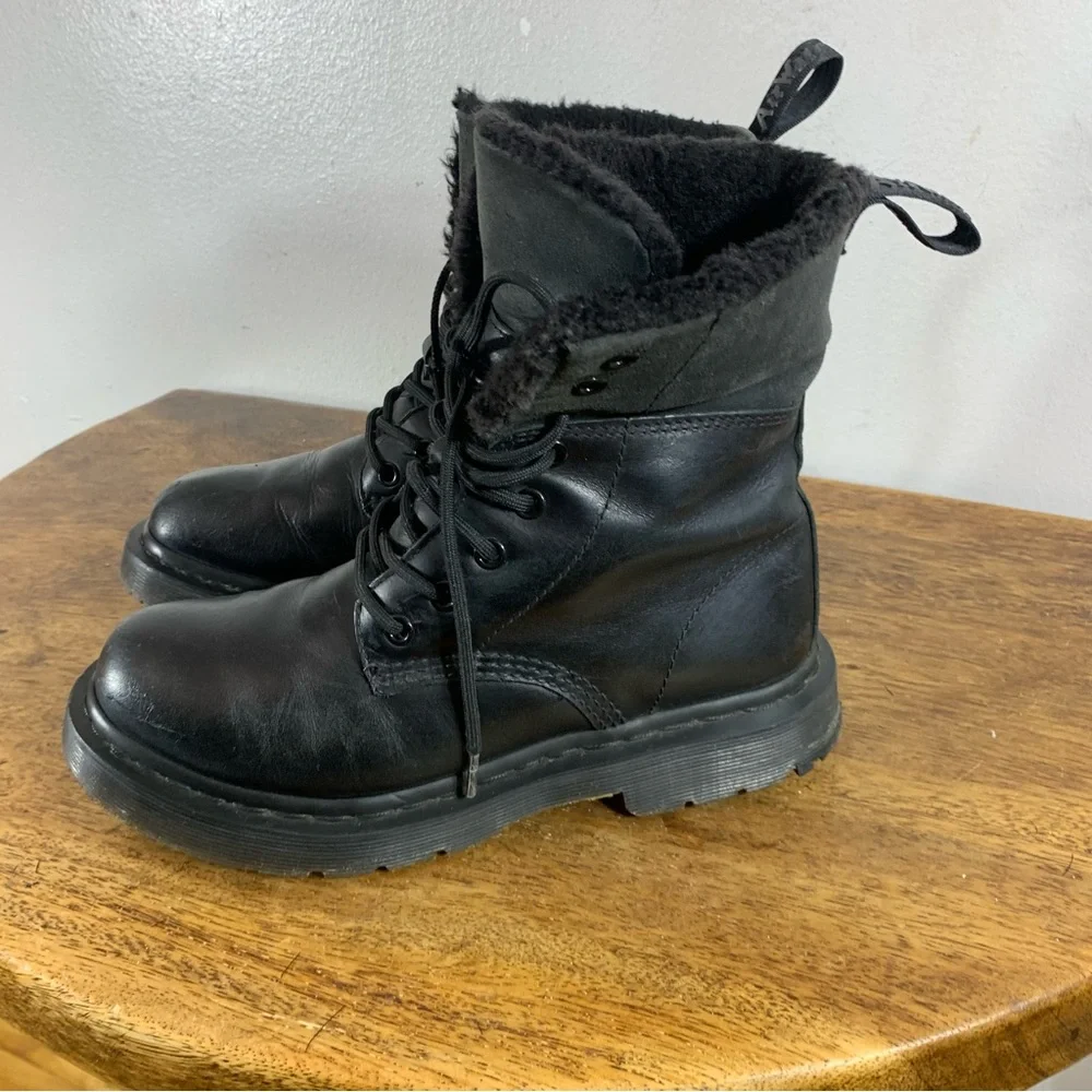 Dr Martens Winter waterproof leather boots - Picture 1 of 10